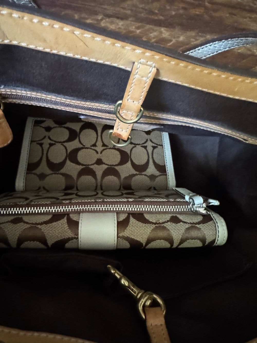 Coach Signature Tote & Wallet Set (Brown/Khaki) – Matching Bundle - Picture 13 of 16